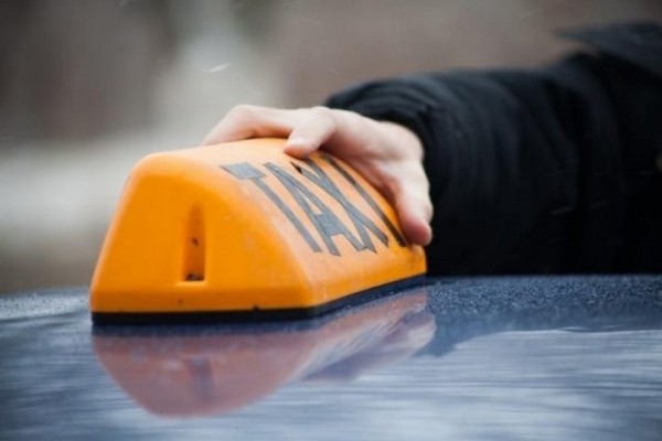 В Беларуси семерых таксистов задержали за участие в мошеннической схеме «Алло, мама!»