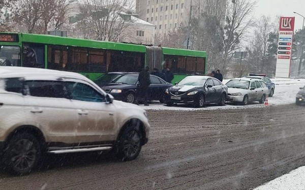 Сразу пять транспортных средств столкнулись в Барановичах, из них один автобус. Что говорят очевидцы Сразу пять транспортных средств столкнулись в Барановичах, из них один автобус. Что говорят очевидцы