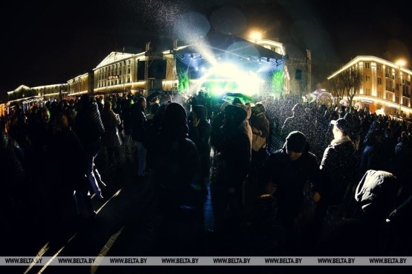 Как прошла новогодняя ночь в Бресте. Фоторепортаж