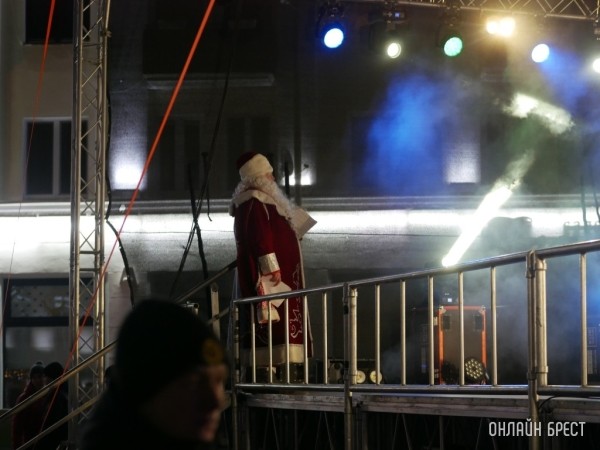 Дедам Морозам и Снегурочкам напомнили о налогах