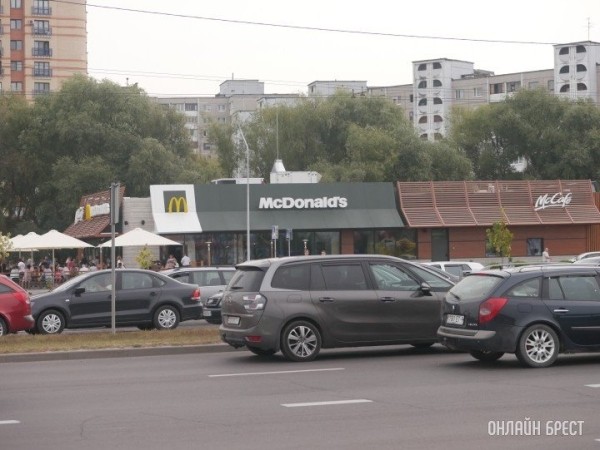 Лукашенко рассказал, кому сейчас принадлежит «Макдональдс» в Беларуси Лукашенко рассказал, кому сейчас принадлежит «Макдональдс» в Беларуси