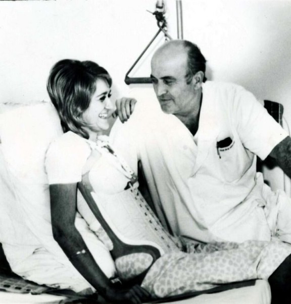 История стюардессы, которая выжила при падении с высоты 10 тысяч метров