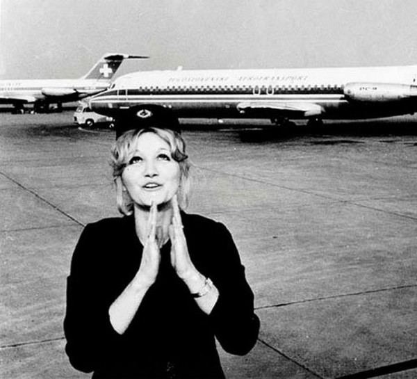 История стюардессы, которая выжила при падении с высоты 10 тысяч метров