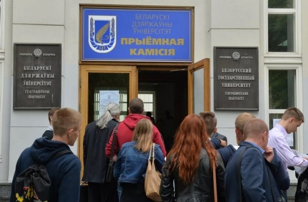 Не только из школы: какая характеристика понадобится при поступлении