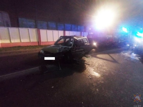 Как спасали водителя, попавшего вчера в ДТП в Бресте, рассказали в МЧС Как спасали водителя, попавшего вчера в ДТП в Бресте, рассказали в МЧС