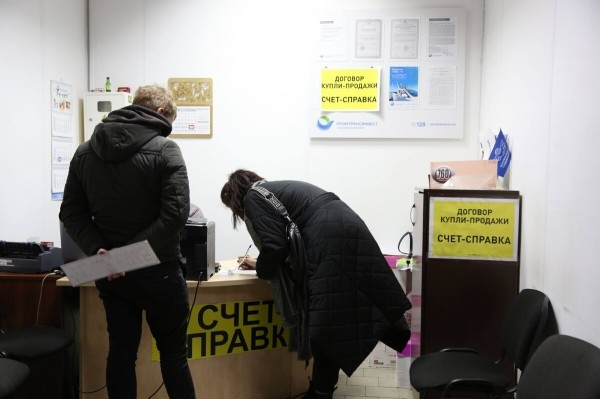 Перекупы-нелегалы выживут, а мелкие автохаусы и ИП — нет? Как участники авторынка оценивают новые правила торговли «бэушкой»