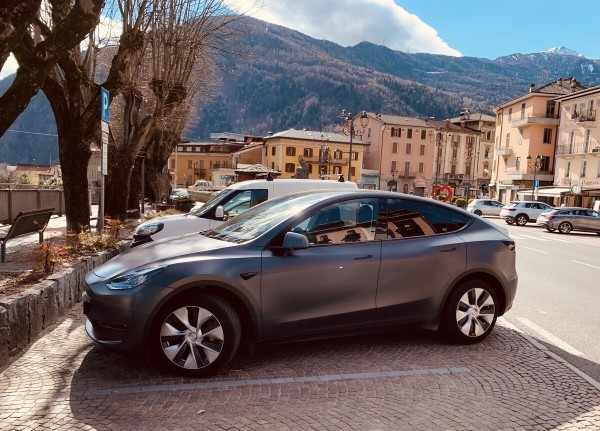 «За год зарядка подорожала в три раза». Белорус, который проживает в Нидерландах, посчитал экономию от Tesla Model Y «За год зарядка подорожала в три раза». Белорус, который проживает в Нидерландах, посчитал экономию от Tesla Model Y