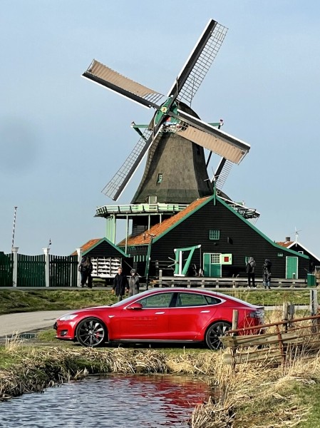 «За год зарядка подорожала в три раза». Белорус, который проживает в Нидерландах, посчитал экономию от Tesla Model Y «За год зарядка подорожала в три раза». Белорус, который проживает в Нидерландах, посчитал экономию от Tesla Model Y