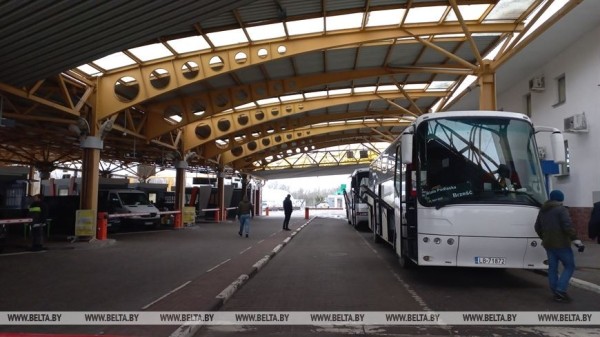 Проходить границу все тяжелее. Что сейчас происходит в ПП «Брест»