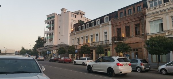 «Вдоль дороги — венки и памятники». Белорус в одиночку отправился в горы Грузии, где даже страховка не действует «Вдоль дороги — венки и памятники». Белорус в одиночку отправился в горы Грузии, где даже страховка не действует