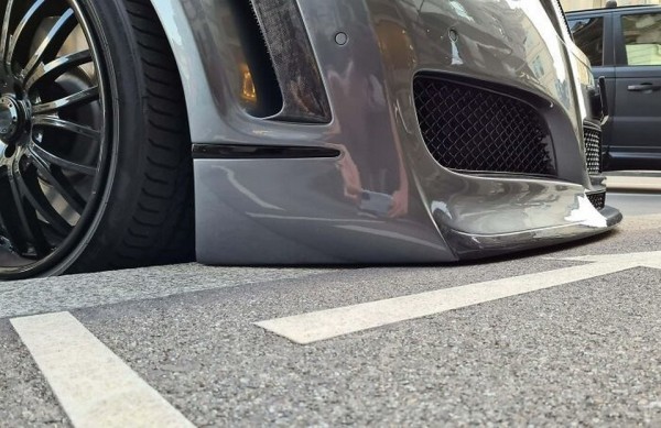 За момент до трагедии: на фото показали случаи невероятного везения За момент до трагедии: на фото показали случаи невероятного везения