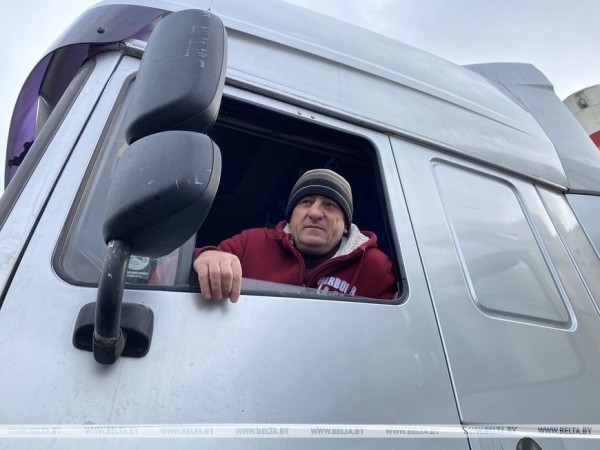 Водители из разных стран рассказали о проблемах на границе