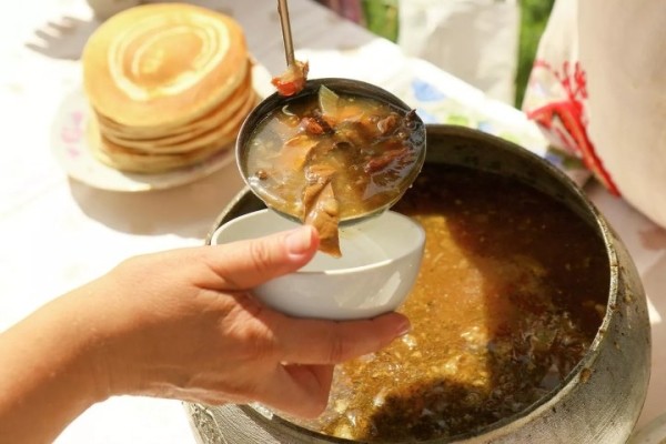 В Беларуси впервые начали производить суп в виде колбасы. Это как? В Беларуси впервые начали производить суп в виде колбасы. Это как?