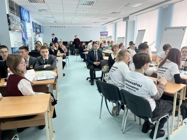 Детский технопарк создали в самой большой школе Барановичей Детский технопарк создали в самой большой школе Барановичей