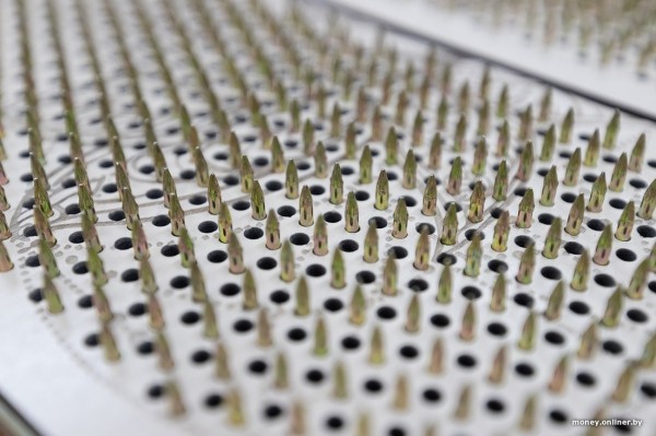 Жена чертит, муж сверлит, теща забивает гвозди. Белорусы взяли в долг $600 и открыли очень необычный бизнес Жена чертит, муж сверлит, теща забивает гвозди. Белорусы взяли в долг $600 и открыли очень необычный бизнес