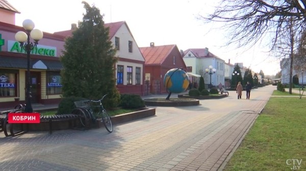 В Кобрине прокладывают турмаршруты с помощью нейросети. Посмотрите, как работает искусственный интеллект