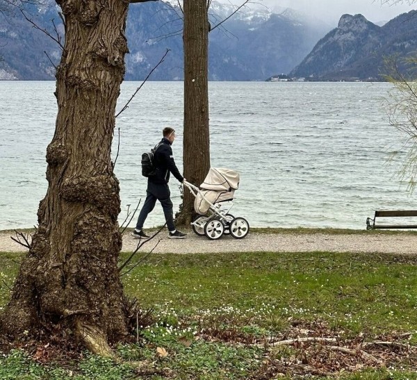 «На подготовку машины ушло почти 5 тысяч рублей». Семья из Беларуси рискнула поехать в Италию на стареньком автомобиле