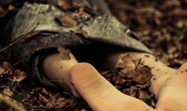 Белорус выбросил тело своей умершей девушки на свалку