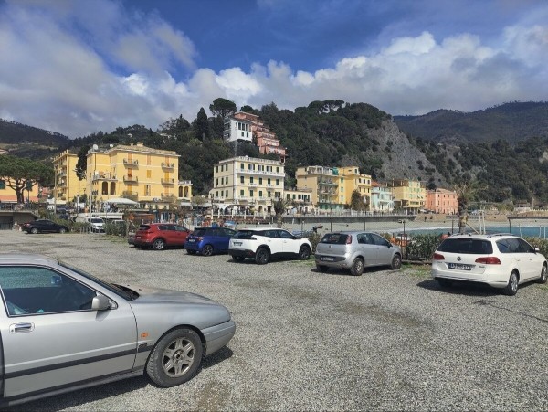 «На подготовку машины ушло почти 5 тысяч рублей». Семья из Беларуси рискнула поехать в Италию на стареньком автомобиле