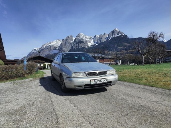 «На подготовку машины ушло почти 5 тысяч рублей». Семья из Беларуси рискнула поехать в Италию на стареньком автомобиле