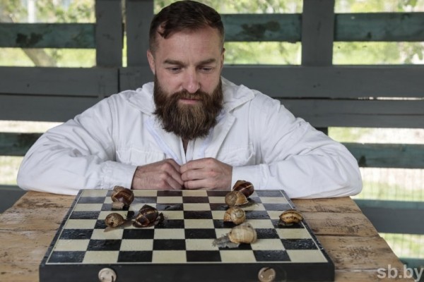 Фотофакт. Как в Беларуси семья выращивает улиток Фотофакт. Как в Беларуси семья выращивает улиток