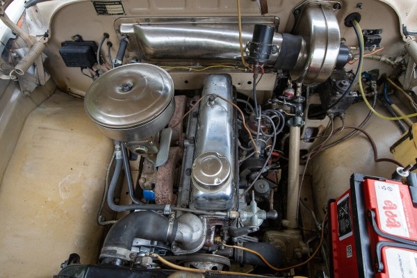 Посмотрите, какую «Волгу» отыскали в гараже у белоруса