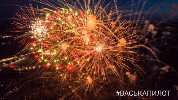 Праздничным салютом завершилось празднование Дня Победы в Бресте Праздничным салютом завершилось празднование Дня Победы в Бресте