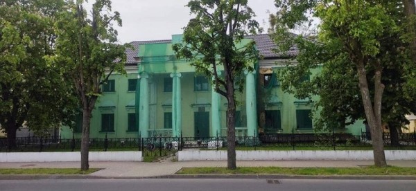 За долги на продажу выставили офис «Динамо-Брест». Этому историческому зданию 100 лет За долги на продажу выставили офис «Динамо-Брест». Этому историческому зданию 100 лет