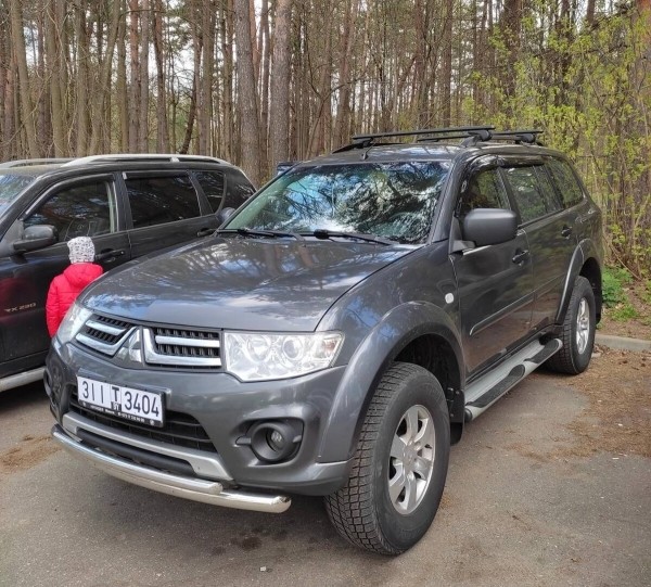 «Она стоила $16 900, но 300 долларов нам сбросили». Белорусы купили внедорожник в автохаусе — остались без денег и машины «Она стоила $16 900, но 300 долларов нам сбросили». Белорусы купили внедорожник в автохаусе — остались без денег и машины