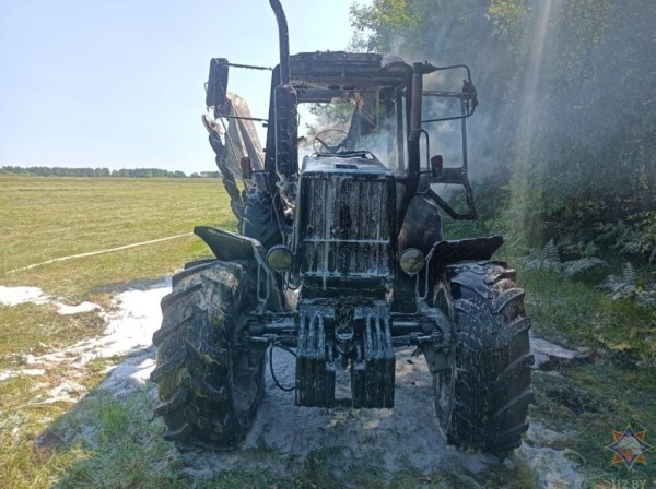 В Дрогичинском районе при проведении сельскохозяйственных работ загорелся трактор В Дрогичинском районе при проведении сельскохозяйственных работ загорелся трактор