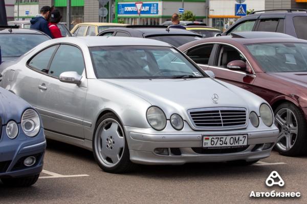 «Нет года выпуска, есть состояние». В Беларуси владельцы старых Mercedes собрались на большую встречу