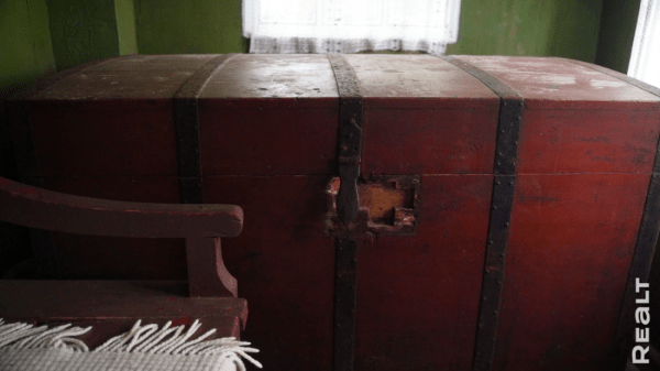 «Первое время спала в обнимку с кочергой». Белоруска сберегла столетний семейный дом — и не жалеет