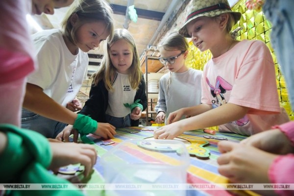 Устроить гонки и попробовать деликатесы предлагают туристам на улиточной ферме в Брестском районе