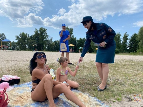 Рейдовые мероприятия по пляжам Бреста провели сотрудники МЧС Рейдовые мероприятия по пляжам Бреста провели сотрудники МЧС