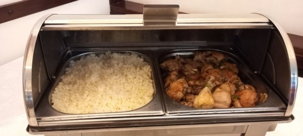 Нагрянули на обед в ресторан гостиницы «Интурист» и посмотрели, чем кормят участников II Игр стран СНГ Нагрянули на обед в ресторан гостиницы «Интурист» и посмотрели, чем кормят участников II Игр стран СНГ