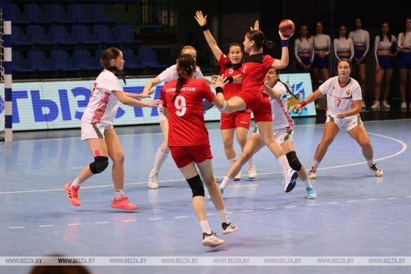 Белорусские гандболистки победно стартовали на II Играх стран СНГ