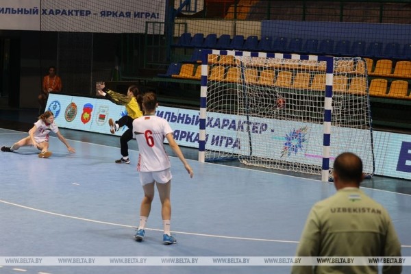 Белорусские гандболистки победно стартовали на II Играх стран СНГ