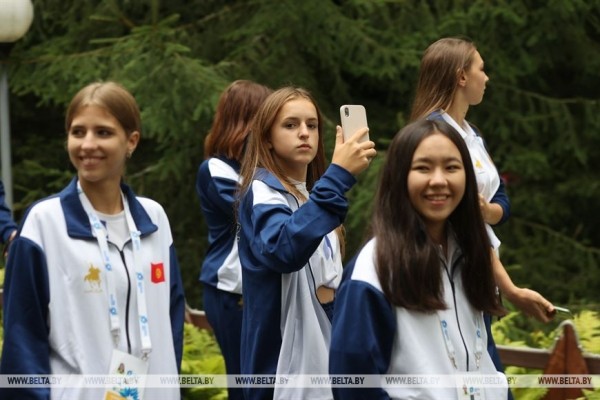 Участники II Игр стран СНГ приезжают в Беловежскую пущу насладиться природой и загадать желание Участники II Игр стран СНГ приезжают в Беловежскую пущу насладиться природой и загадать желание