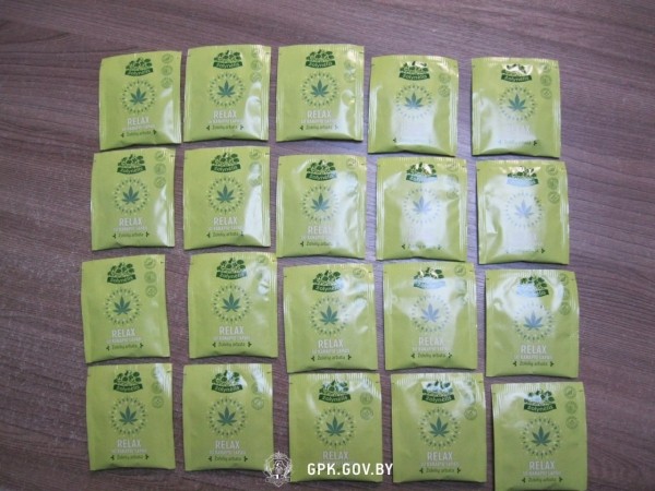 До 5 лет тюрьмы: пограничники задержали женщину с «травяным чаем»