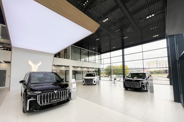 В Беларуси продали уже 100 дорогих китайских электрокаров Voyah. Кто их покупает?