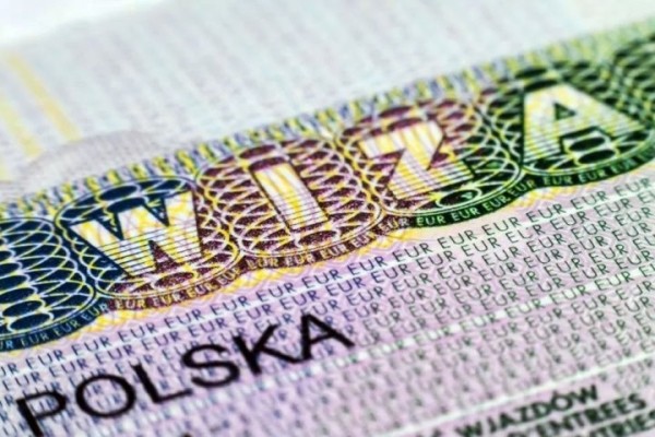 Скандал с польскими визами: чем белорусам грозит возможный уход посредников Скандал с польскими визами: чем белорусам грозит возможный уход посредников