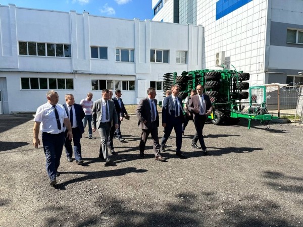 Заместитель министра промышленности Беларуси Александр Ефимов посетил Брест