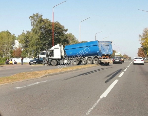 Стали известны подробности сегодняшнего ДТП на Рябцева в Бресте