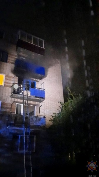 На пожаре в Брестской области спасли хозяина квартиры и эвакуировали людей