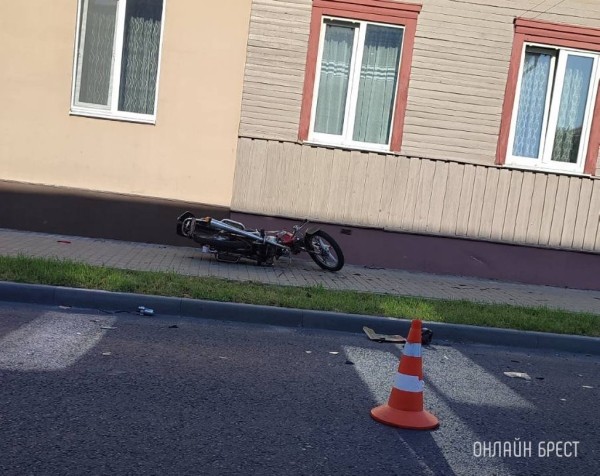 В Пинске произошло ДТП с участием авто и мото В Пинске произошло ДТП с участием авто и мото