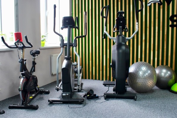 Массаж, тейпирование, фитнес, йога, работа со сколиозом и многое другое. В «AVOSTUDIO» на Варшавском шоссе в Бресте люди становятся красивее, здоровее и увереннее в себе