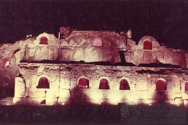 25 сентября 1971 был торжественно открыт мемориальный комплекс «Брестская крепость-герой»