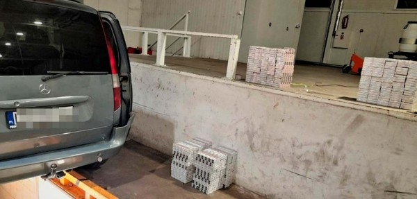 Поляка штрафуют, а он все равно в тайниках возит сигареты из Беларуси Поляка штрафуют, а он все равно в тайниках возит сигареты из Беларуси