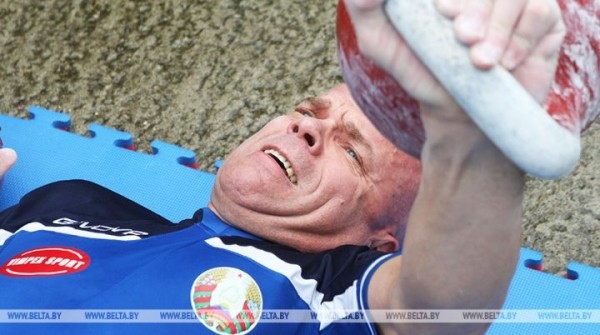 Белорусский силач Вячеслав Хоронеко установил очередной мировой рекорд