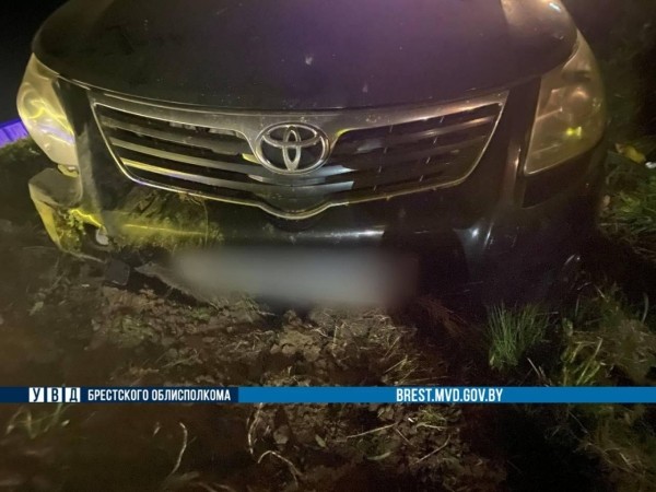 ДТП в Столине: автомобиль оказался в кювете ДТП в Столине: автомобиль оказался в кювете